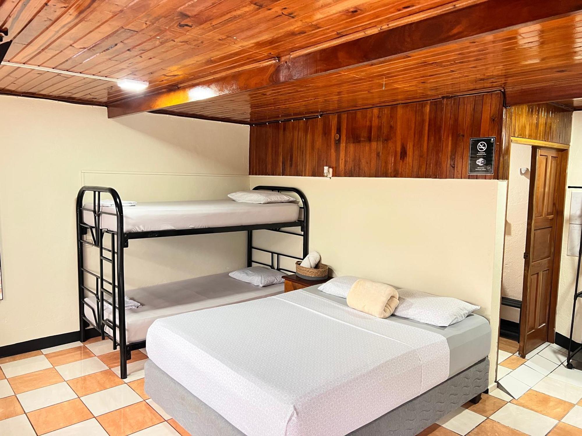 La Fortuna Rio Danta Hostel מראה חיצוני תמונה